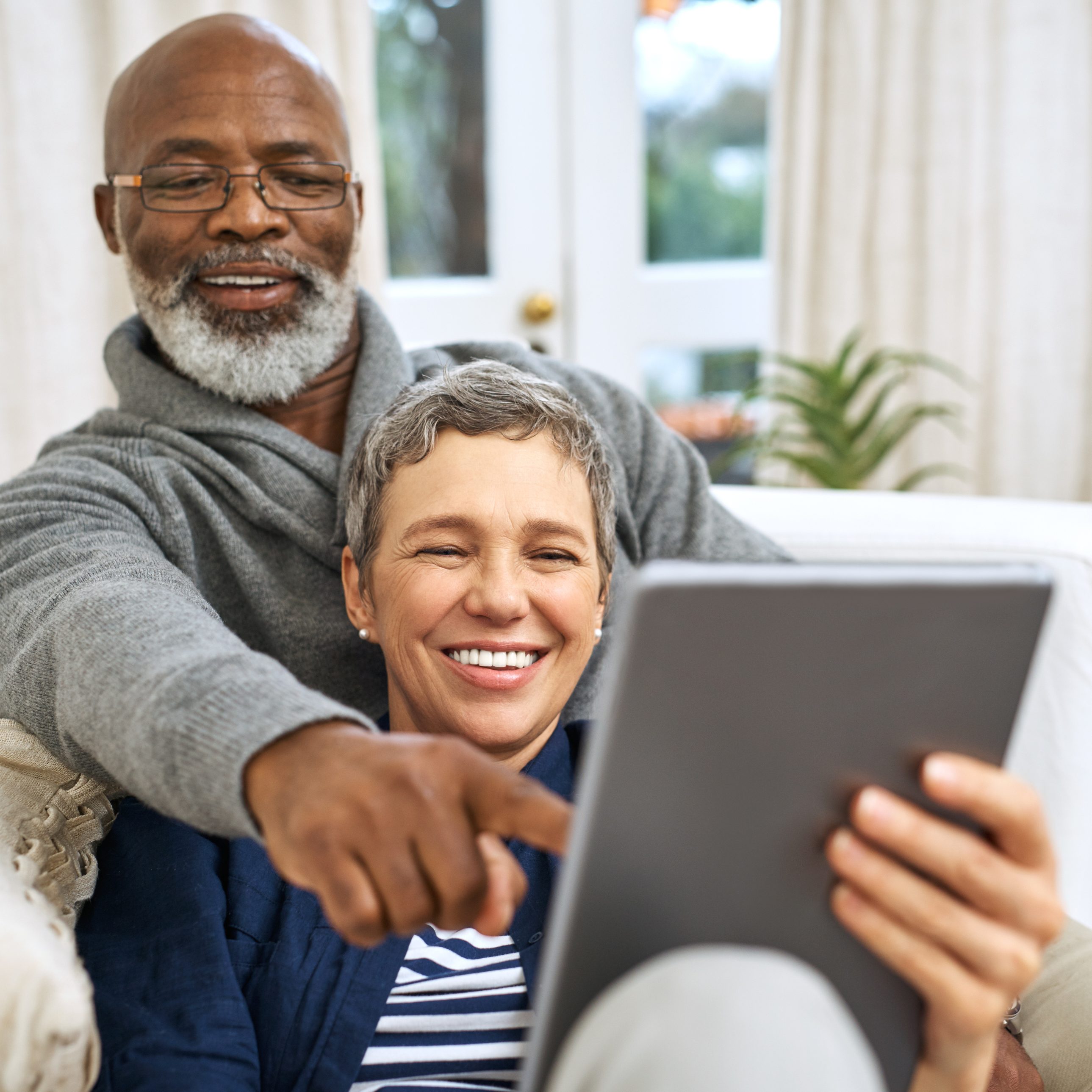 Tablets are one of the best digital caregiver helpers in the Bronx.